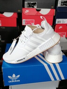 ADIDAS NMD-R1 MEN US SIZE 10.5 BRAND NEW IN BOX